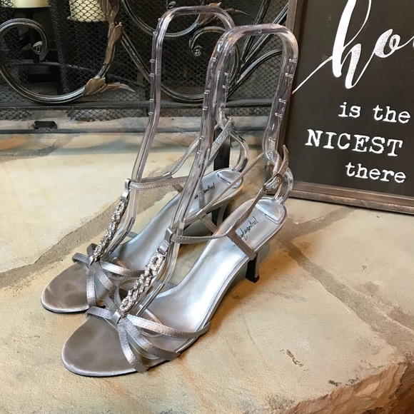 Jacqueline Ferrer Silver Ankle Strap Heels 7 1/2 - Picture 3 of 8